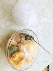 Trái cây ko nhiều