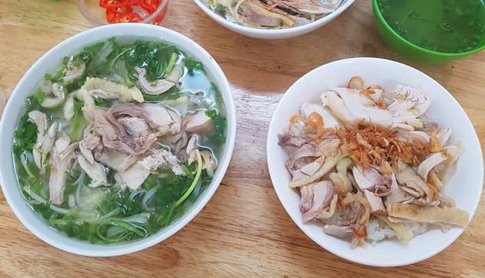 Tài Gà - Phở Gà Ta & Lẩu Gà