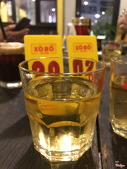 Đây là trà đá free, lấy ở cửa ra vào lầu 1