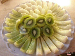 Trái cây lạnh Đỗ Quyên tươi ngon . Mời anh chị dùng