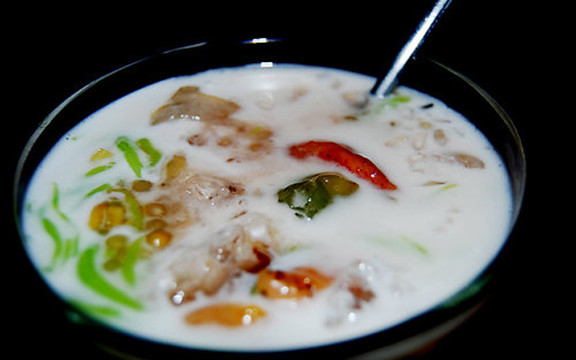 Chè - Huỳnh Văn Hớn