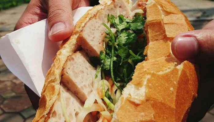 Bánh Mì Chả Nóng Long Đỉnh - Nguyễn Văn Lộc