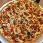 Pizza beef bbq thì phải mình không chắc lắm