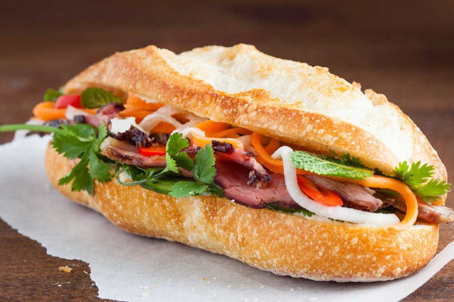 Quán Cô Hiền - Bánh Mì Huế, Bún Thịt Nướng & Xôi Xéo