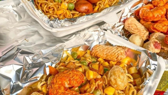 Mì Indomie & Đồ Ăn Vặt – 17 Chính Kinh