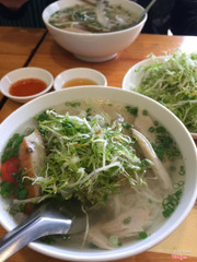 Bún chả cá sứa