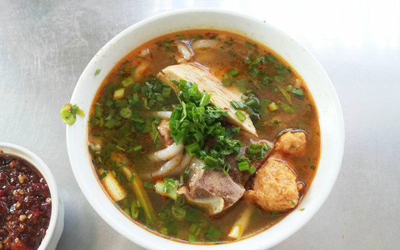 O Sửu - Bún Bò & Chả Cua - Trần Quốc Toản