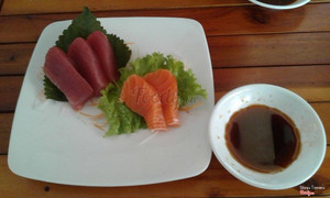 sashimi tươi roi rói