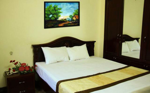 Cựu Kim Sơn Hotel