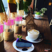 Bắt đầu ngày mới..Blueberry CheeseCake và Latte 😋 #morning#coffee#cake#latte#blueberrycheesecake#newstarscoffee -------------------------------------------- Newstars Coffee 15 Ngô Văn Trị,Phú Lợi,TDM,Bình Dương