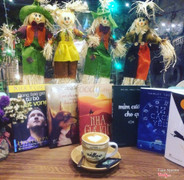 Enjoy weekend..bạn đã đọc những quyển nào rồi😆😆😆 #ẹnoy#weekend #cappuccino #newstarscoffee  #conchónhỏmanggiỏhoahồng  #đừngbaogiờtừbỏkhátvọng  #mỉmcườichoqua  #12cáchyêu #nhàgiảkim  #trênđườngbăng  ---------------------------------- Newstars Cofee 15 Ngô Văn Trị,Phú Lợi,TDM,Bình Dương 