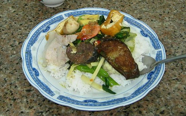 Quán Cơm Phần