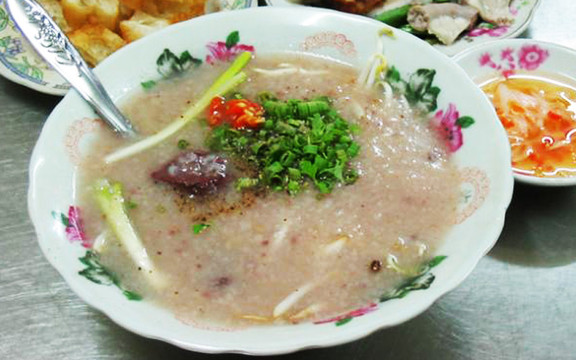 Quán Cháo Bò Đập Đá