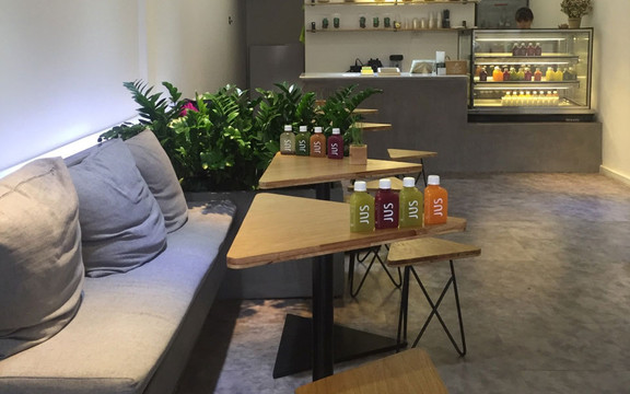 Juice Up Saigon - Tôn Thất Tùng