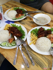 Bữa trưa ngon nhất từ trước đến nay!!! Ngon quá đi 😜😜😜😜😜😜😜