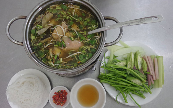 Lẩu Sinh Viên