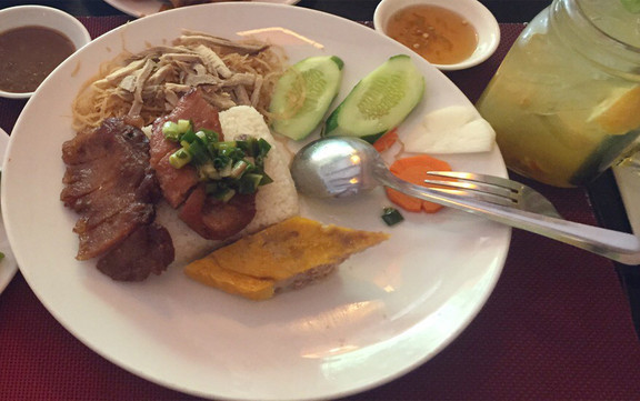 Ánh Tuyết - Cơm Tự Chọn