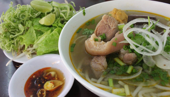 Ba - Phở Bò & Bún Bò Huế