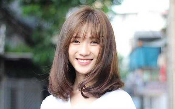 Uốn Tóc Nữ Bé Út