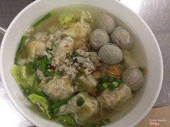 hoành thánh bò viên