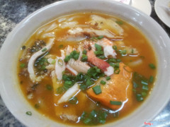 Bánh canh 14 (chả cá, chả cua, thịt nạc, tôm)