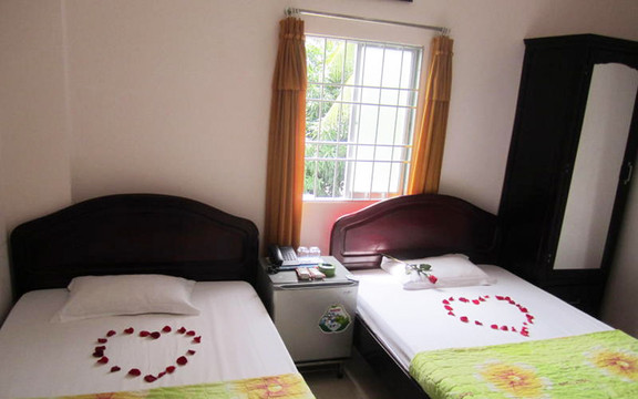 Trường Giang Hotel