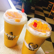 Kem tuyết xoài xinshiqi rất thích hợp với thời tiết oi bức như thế này ạ. 