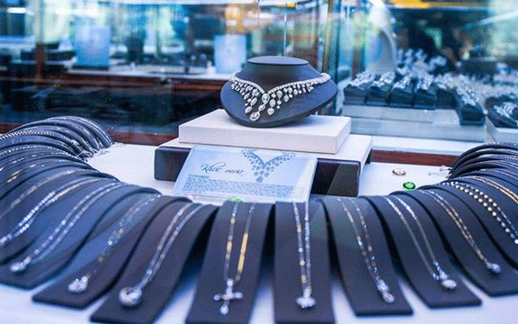 SJC - Vincom Lê Văn Việt