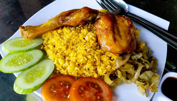 Cơm Gà Xối Mỡ - Đường Số 5