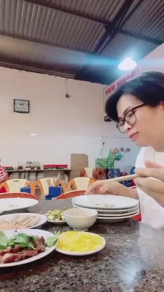 Dinner with Mẹ