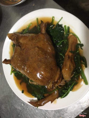 Bên ngoài vậy thôi chứ trong ruột mới là bổ