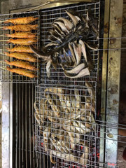 Cá đuối nướng nghệ  - Tôm nướng muối ớt