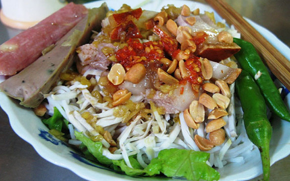 Ẩm Thực Gia Đình Food Court - Nguyễn Nghiêm