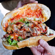 bánh mì bò phomai