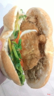 Bánh mì gà trứng 15k
