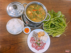 Lẩu riêu cua bắp bò