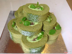 Maccha roll cake 