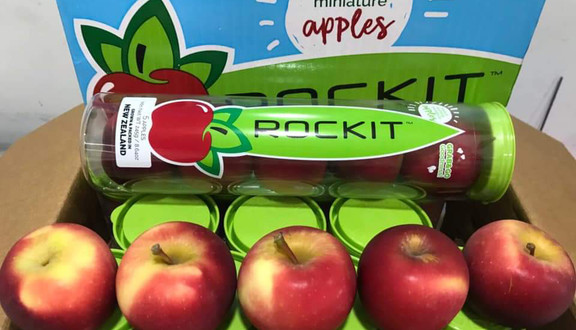 Phố Ăn Vặt - Cách Mạng Tháng 8