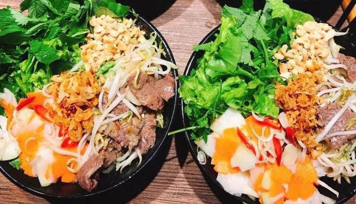 Hoàng Huệ - Cơm Rang & Bún Bò Trộn - Trần Thái Tông 37