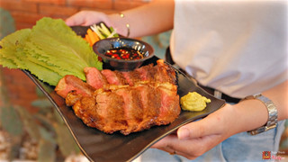 Bò cuộn cải xanh