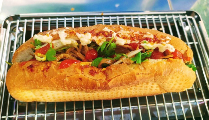 Vegan House - Món Chay, Ăn Vặt Chay & Sữa Hạt - Trương Công Định