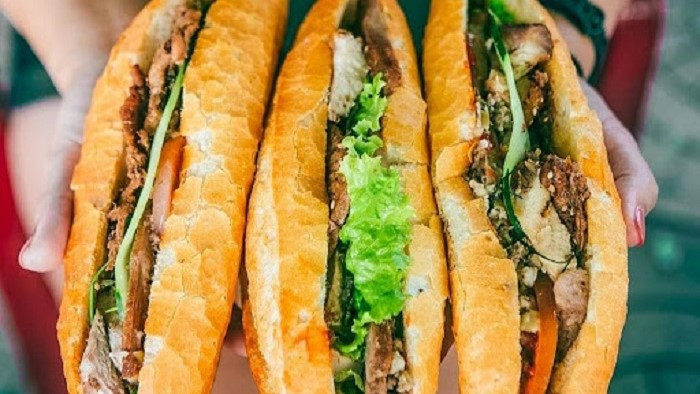 Trạm Bánh Mì - Xôi - Bánh Mì Thập Cẩm - Phố Trạm