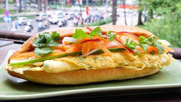 Cô Phượng - Bánh Mì Trứng Các Loại