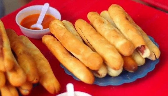 Mỹ Lan - Bánh Mì Cay & Pate - Cột Đèn