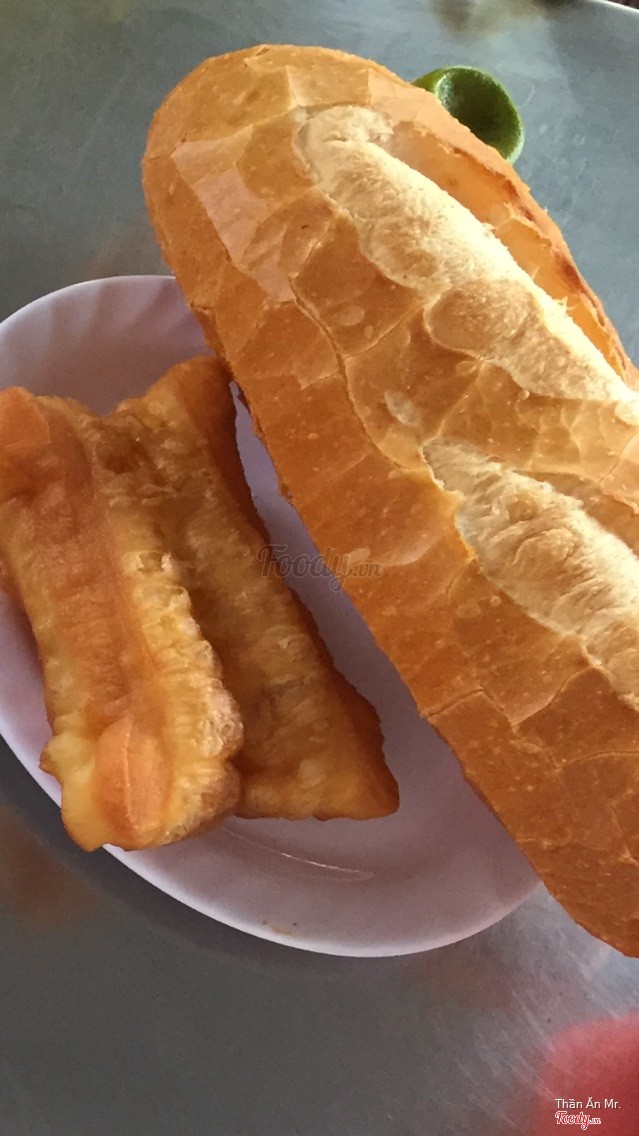 Bánh mì bà dầu chéo quẩy