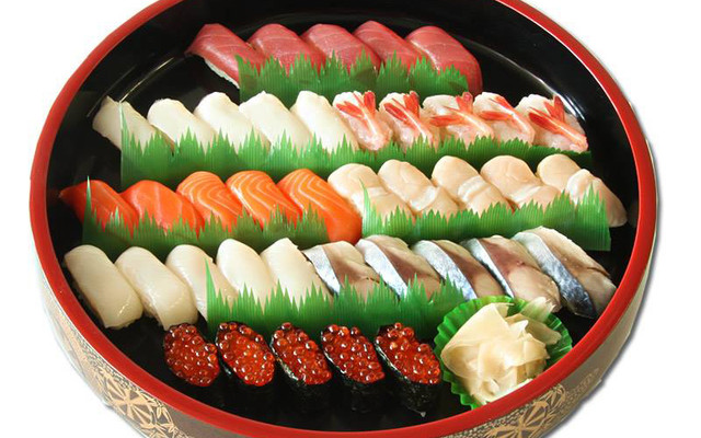Sushi Kuan - Vạn Phúc