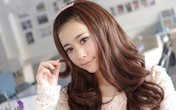 Uốn Tóc Thu Thủy