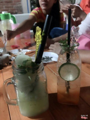 Chanh Tuyết (ly bên trái) này thì ngon toẹt ))