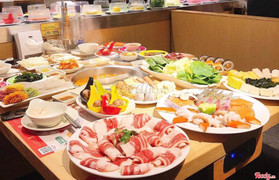 Đồ ăn ngon lắm. Hải sản tươi ngon. Nh&#226;n vi&#234;n nhiệt t&#236;nh đem đồ ăn ra th&#234;m cho nh&#224; m&#236;nh nữa.