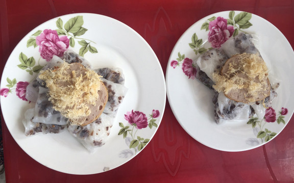 Thu Nga - Bánh Cuốn Nóng